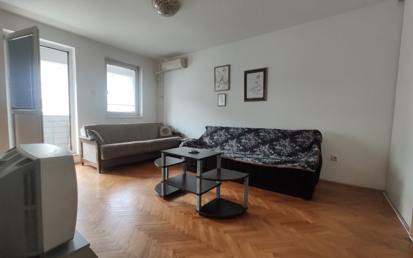 YUBC, 45m2, 1.5, namešten