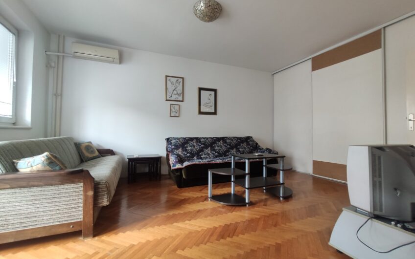 YUBC, 45m2, 1.5, namešten