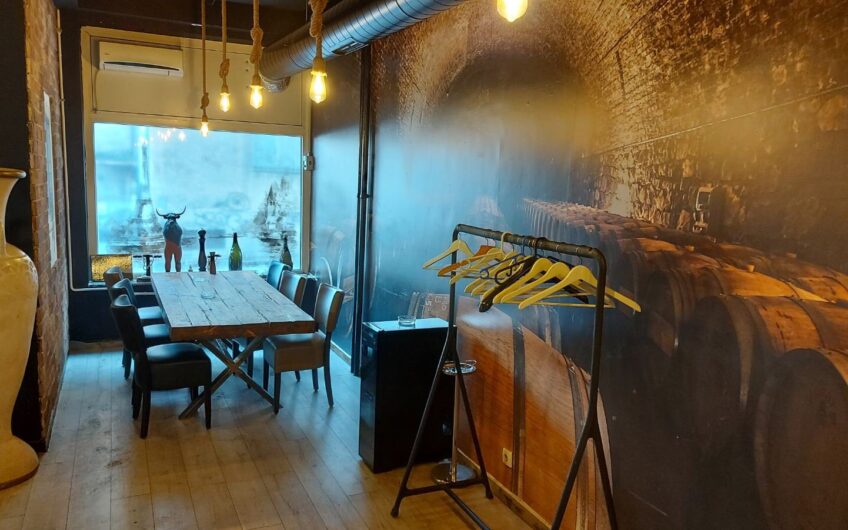 Poslovni prostor, 233m2, na dva nivoa