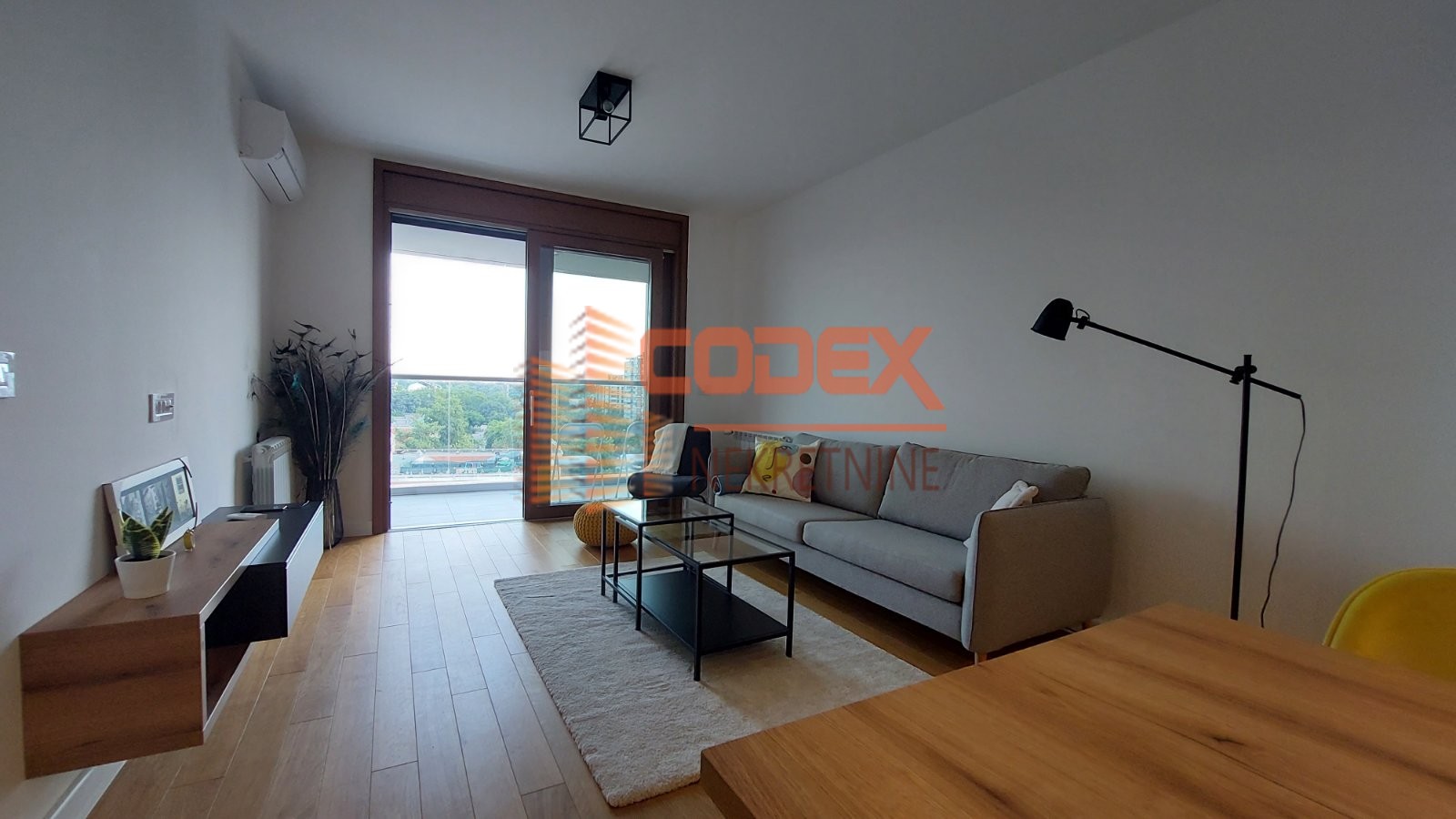 PETICA, nov neuseljavan stan, 77m2, 3.0