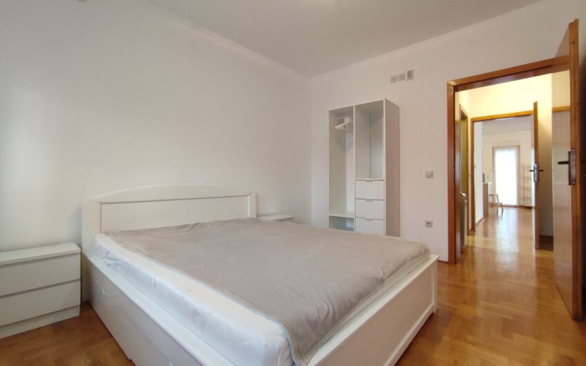 Zemun, ul. Grmečka, 79m2, 3.0, nov