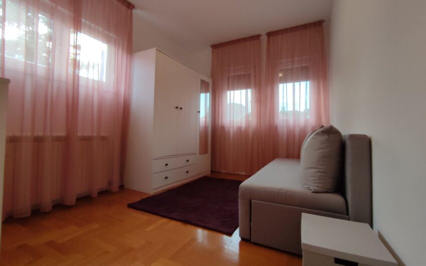 Zemun, ul. Grmečka, 79m2, 3.0, nov