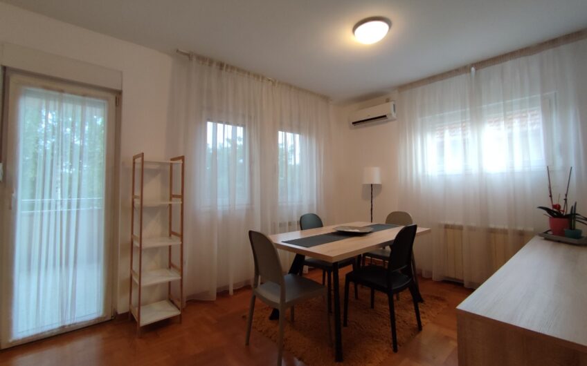 Zemun, ul. Grmečka, 79m2, 3.0, nov