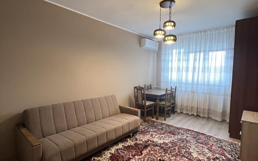 Renoviran i namešten stan, odmah useljiv