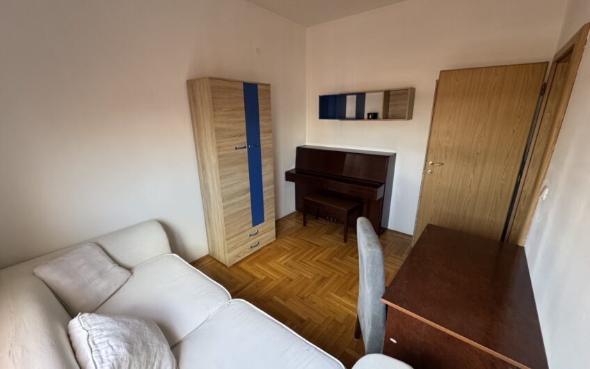 Cvetanova Ćuprija, 56m2, 3.0, terasa, namešten