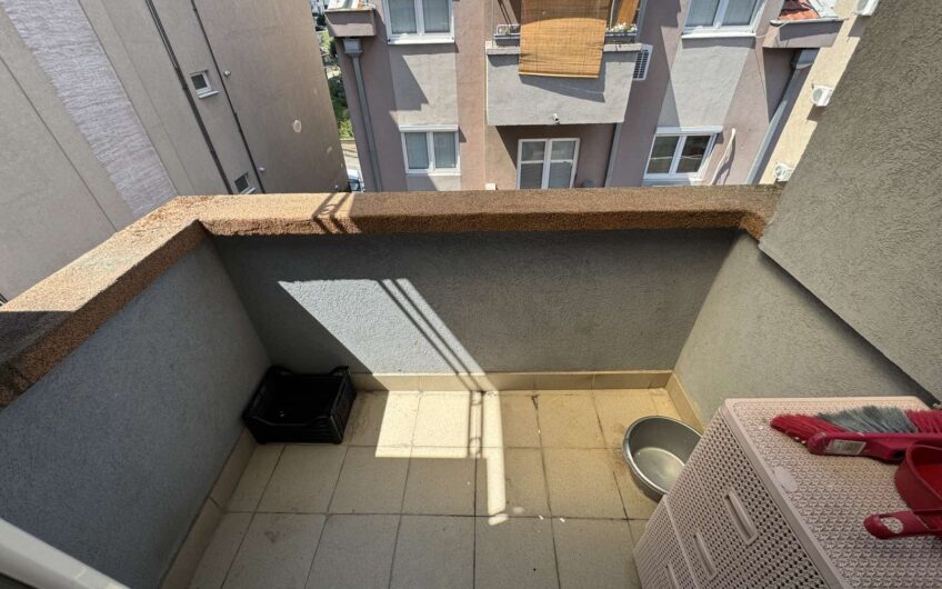 Cvetanova Ćuprija, 56m2, 3.0, terasa, namešten