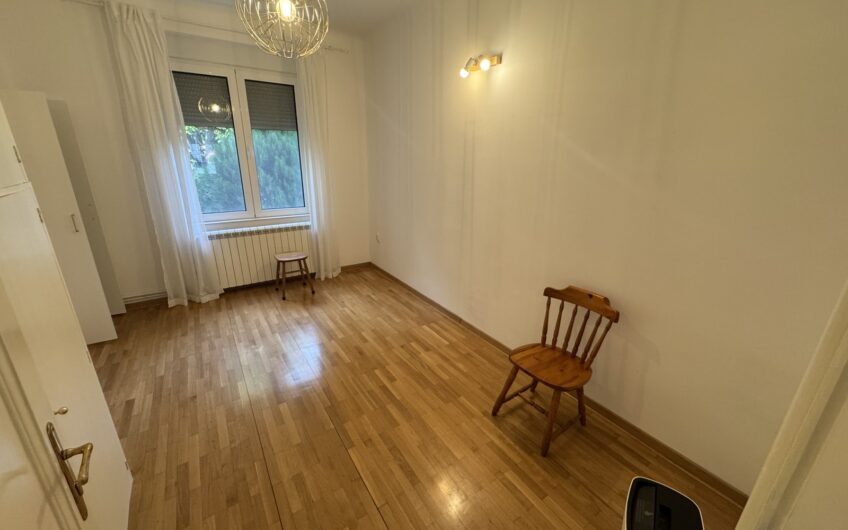 Zemun, odlična lokacija, 48m2, 2.0, pogodan i za PP