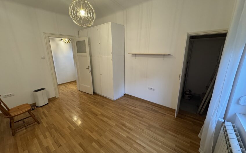 Zemun, odlična lokacija, 48m2, 2.0, pogodan i za PP