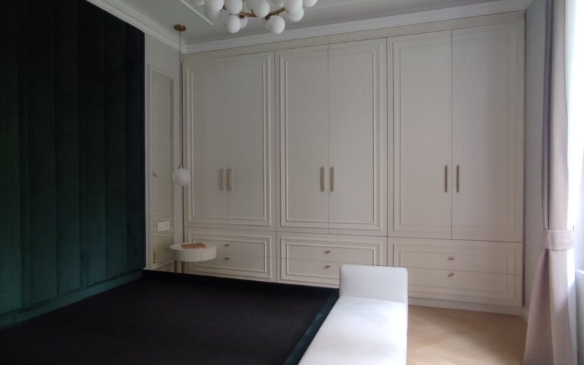 Krunska, salonac 100m2, 4.0 , luksuzno opremljen