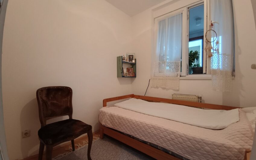 Odličan dvoiposoban stan